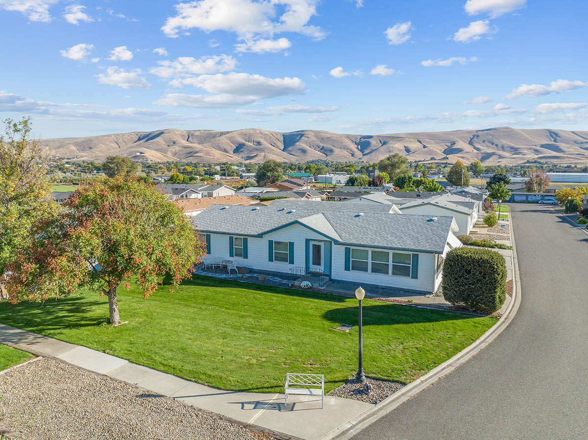 Photo of aerial view of house in Prosser, WA